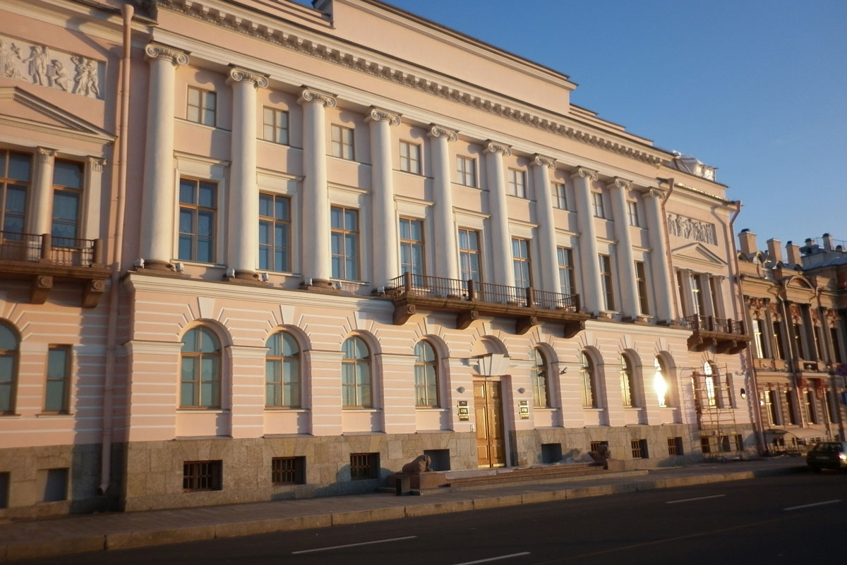 Дом Лавалей на английской набережной Санкт-Петербург